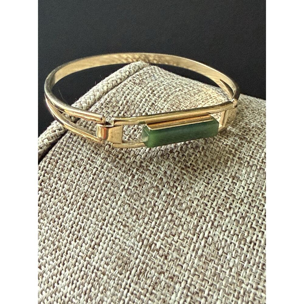 Vintage Avon Treasured Jade Bracelet Nephrite 6” Gold Tone Hinged Bangle Classic